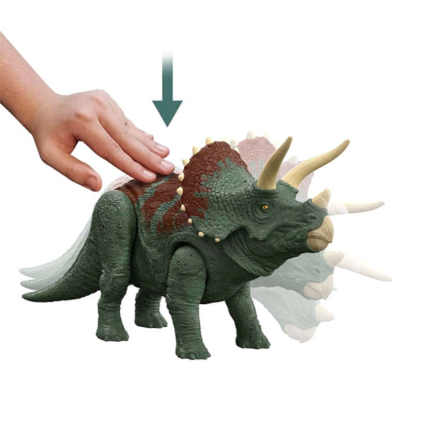 Jurassic World Triceratops. Ruge y Ataca