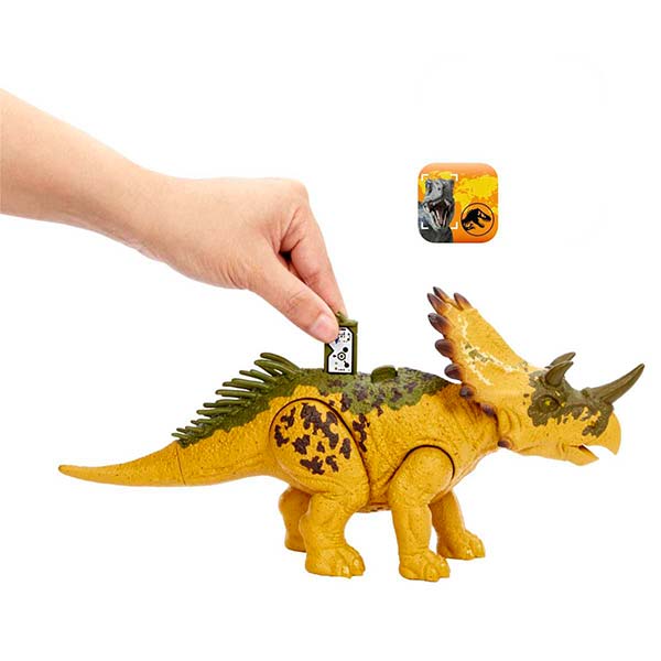 Jurassic World dinosaurio Regaliceratops rugido salvaje