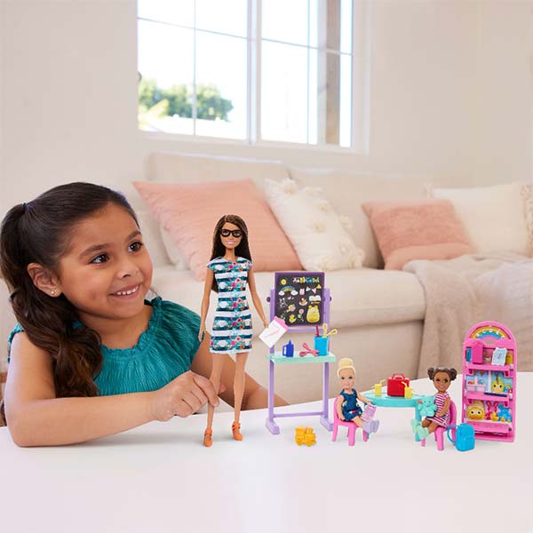 Barbie Set de juego primer día de clases