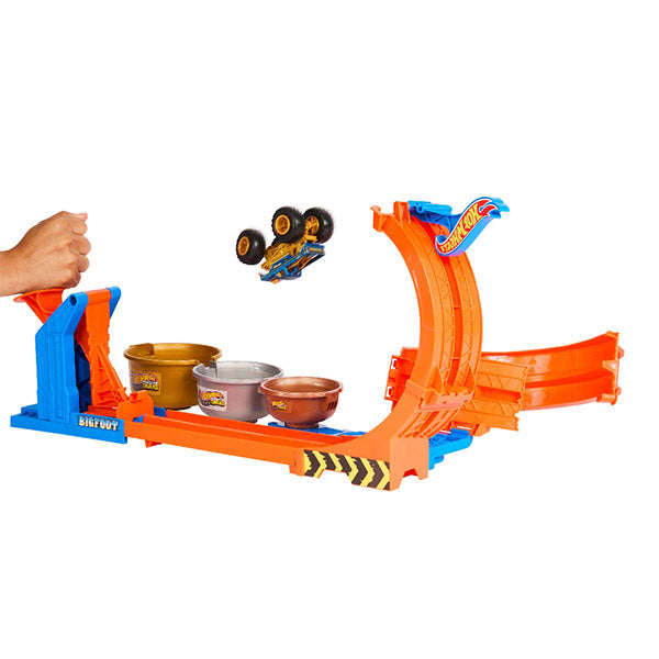 Hot Wheels Monster Trucks pista competencia de big foot giros