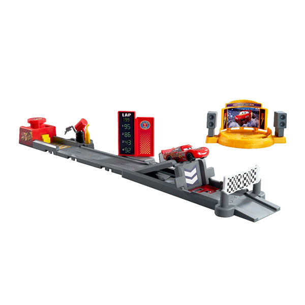Pista lanza y gana Cars