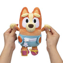 peluche bebé viste & juega 19618 bluey
