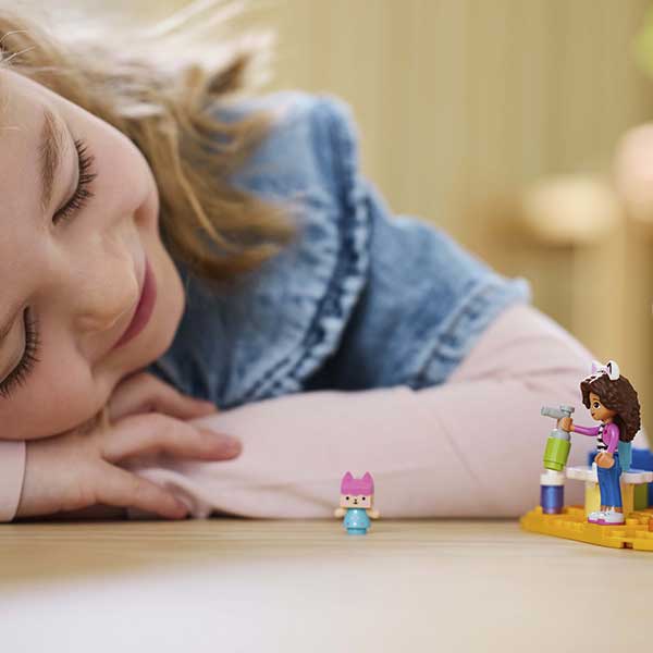 10795 Caja Creaciones con Bebé (60 piezas)