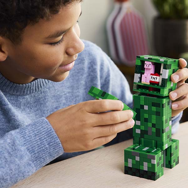 21276 Figura el Creeper™ (665 piezas)
