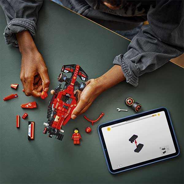 77242 Coche de carreras Ferrari SF-24 F1® (275 piezas)