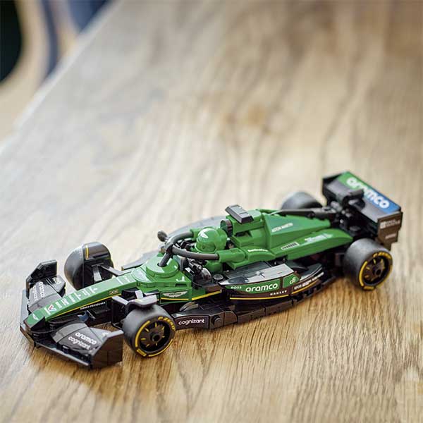 77245 Coche de carreras Aston Martin Aramco F1® AMR24 (269 piezas)