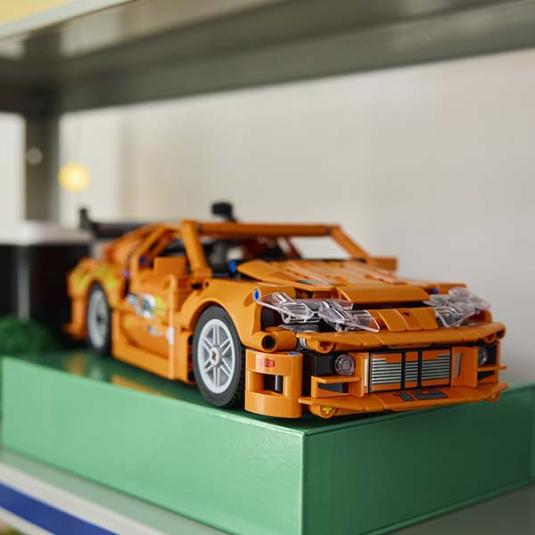 42204 Fast and Furious Toyota Supra MK4 (810 piezas)
