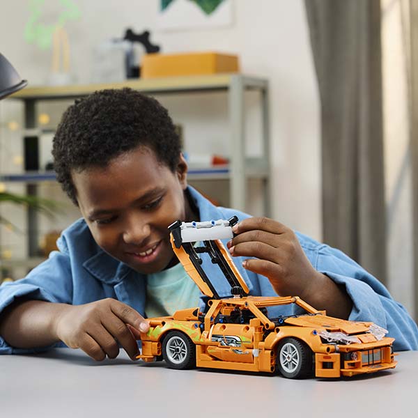 42204 Fast and Furious Toyota Supra MK4 (810 piezas)