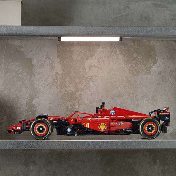 42207 Coche Ferrari SF-24 F1 (1362 piezas)