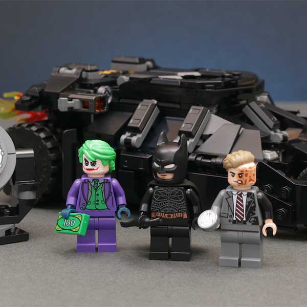 76303 Tumbler de Batman™ vs. Two Face™ y The Joker™  (429 piezas)