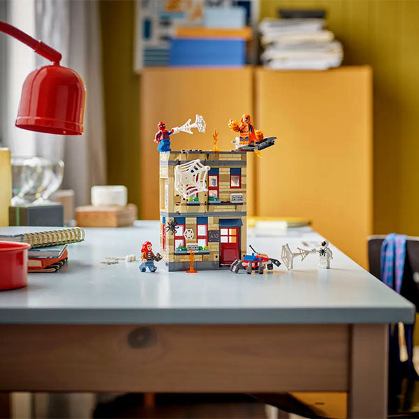 76317 Apartamento de Peter Parker (394 piezas)