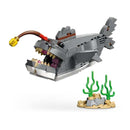 tiburón feroz con cofre del tesoro 31381 creator