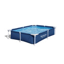 Piscina con marco
