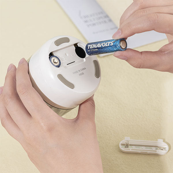 Tajador eléctrico color blanco